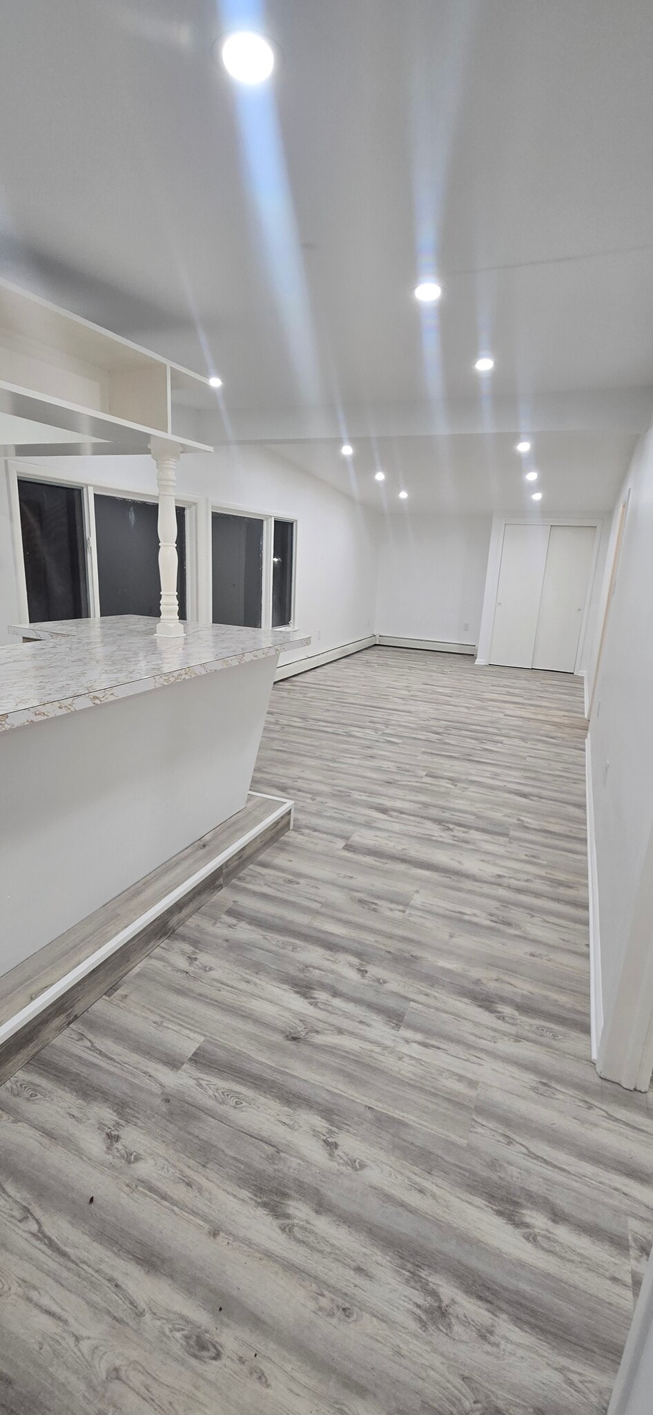 Bedroom #5/game room - 949 E Walnut St