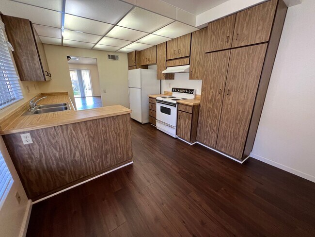 Building Photo - Nice Coronado II model home in Leisure Village 55+ Living