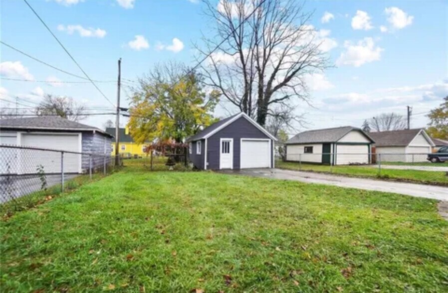 Building Photo - 2116 Moreland Ave