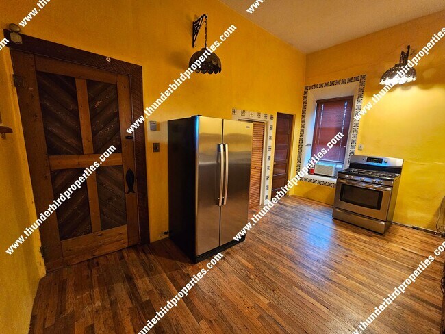 Building Photo - 128 Calle Don Francisco