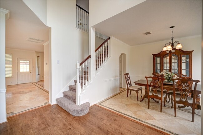 Building Photo - 11906 Dinosaur Valley Dr