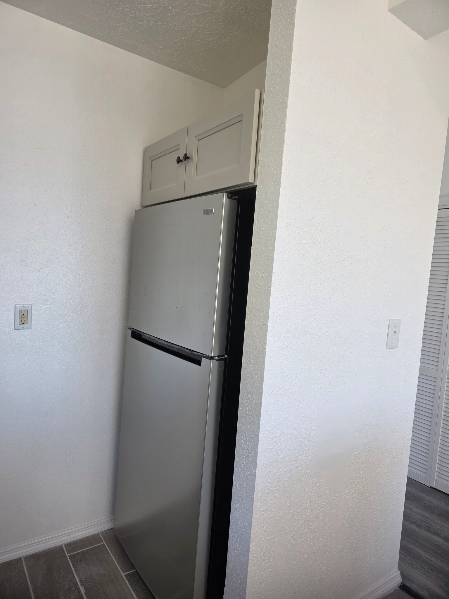 New appliances - 1047 Wharf St