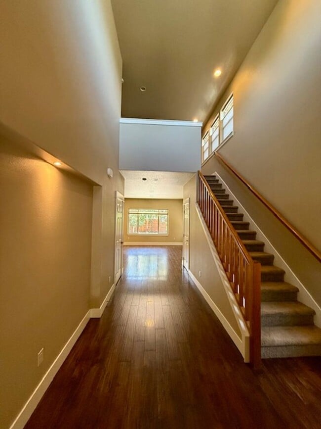 Building Photo - Lovely 3 Bedroom home in Mirada neighborho...