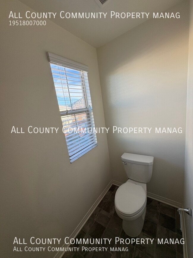 Building Photo - 29892 Glacier Bay Dr