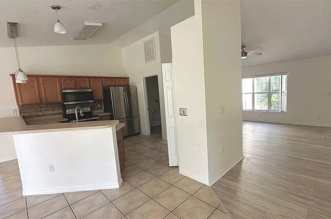 Building Photo - 826 Berry Hill Cir