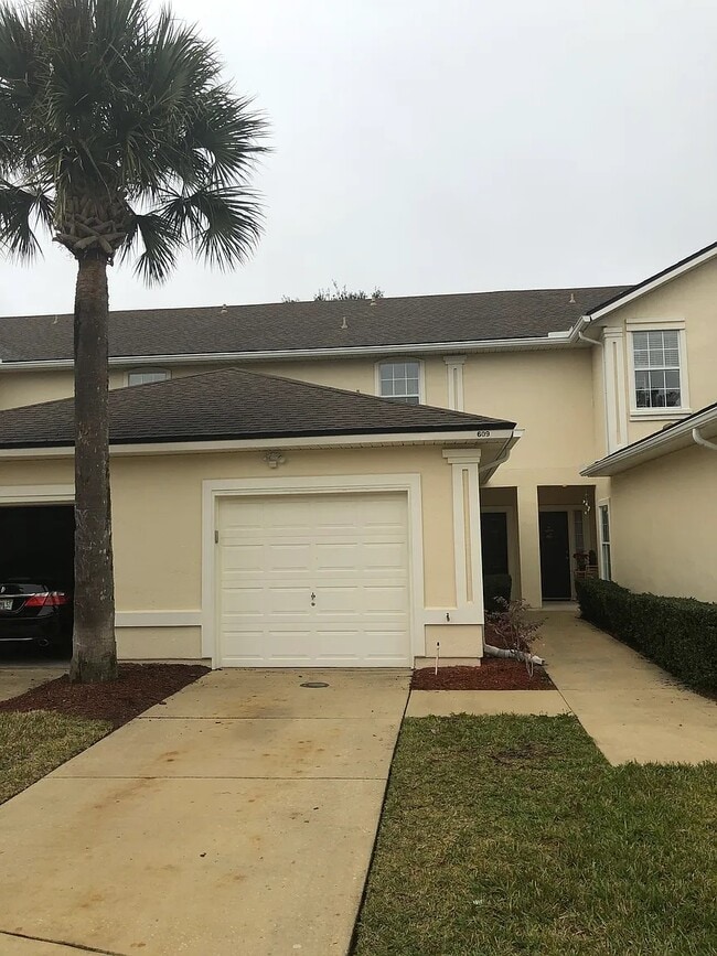 Primary Photo - 609 Southbranch Dr