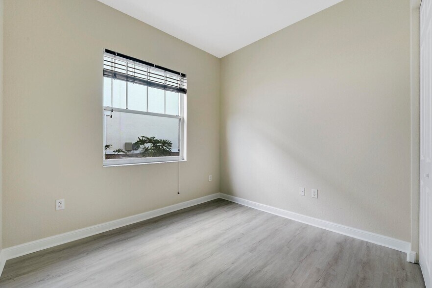 Building Photo - 881 Marina del Ray Ln