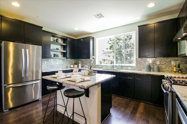 Building Photo - 890 White Moonstone Loop