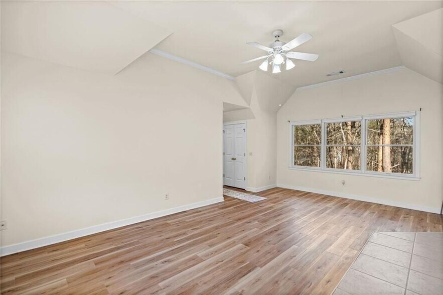 Building Photo - 4640 Chestatee Pointe Rd