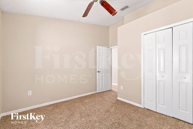 Building Photo - 6505 Viewpoint Ct