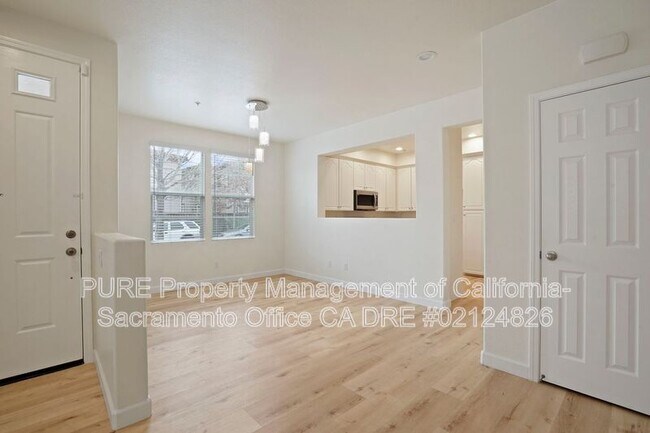 Building Photo - 8292 Crystal Walk Cir