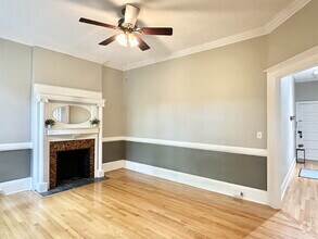 Building Photo - Charming 1 Bedroom Across from Washington ...
