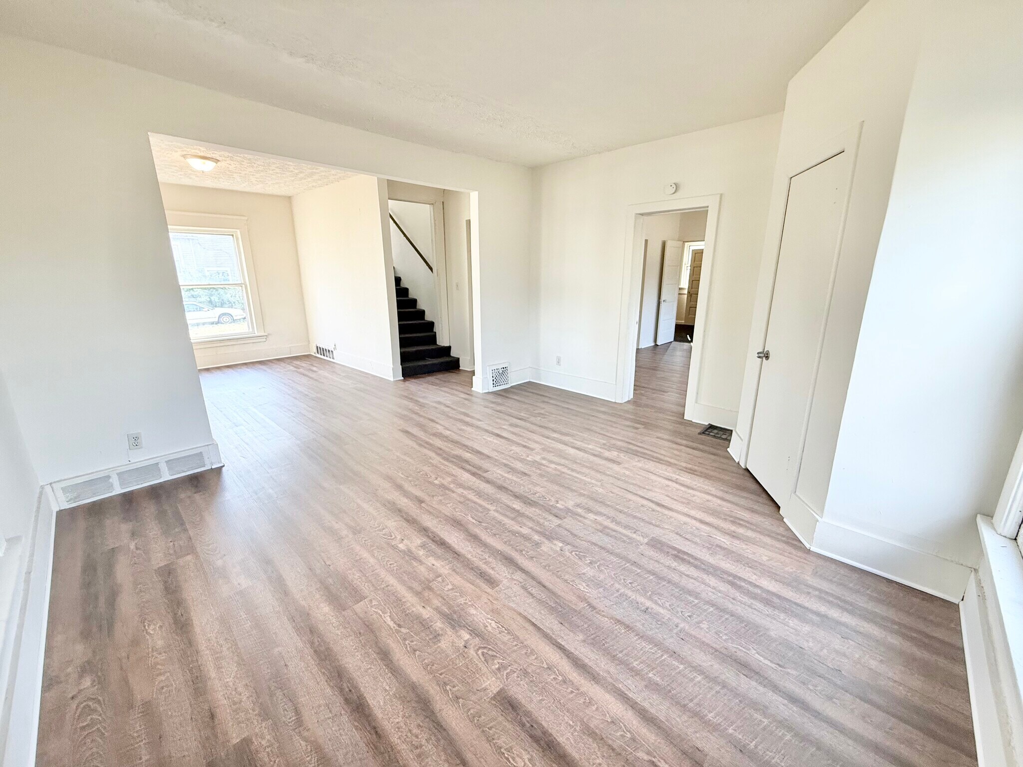 Building Photo - 1507 Garfield Ave SW