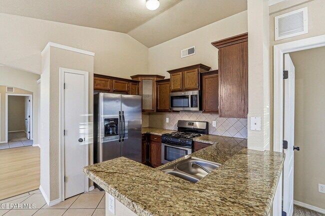 Building Photo - 732 Desert Sage Dr