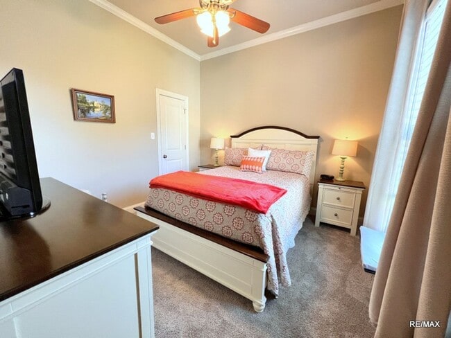 Building Photo - Exquisite Home in Rosedale Place of North ...