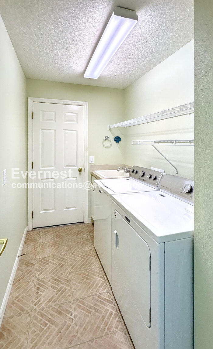 Building Photo - 2926 Walnut Grove Ct
