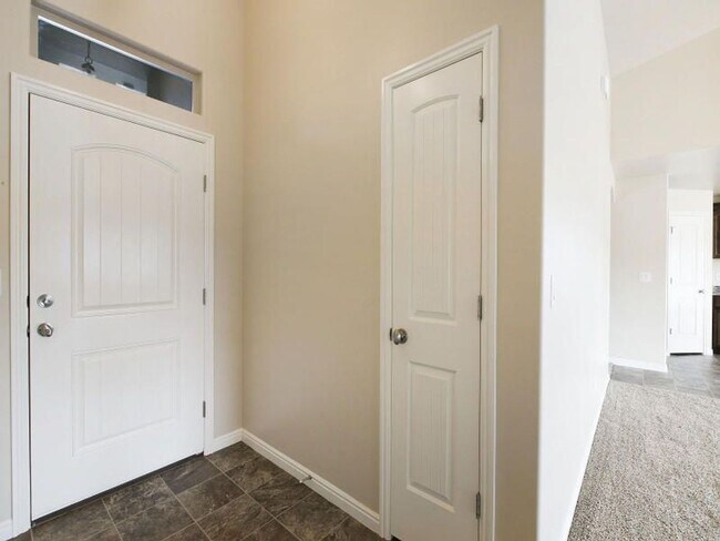 Building Photo - Beautiful 3 Bedroom, 2 bathroom Home in Hu...