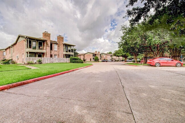 Building Photo - 18800 Egret Bay Blvd