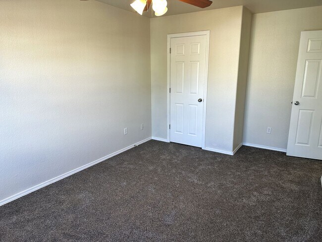 Building Photo - 7443 Countryside Grove