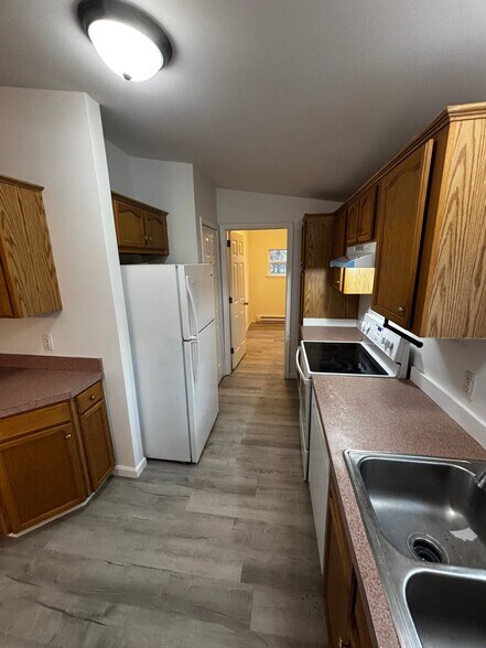 Building Photo - 9294 Bluebird Ct