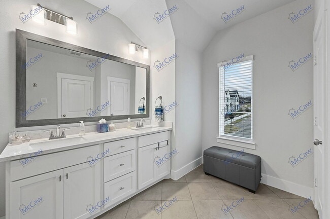 Building Photo - 7741 Reis Ln