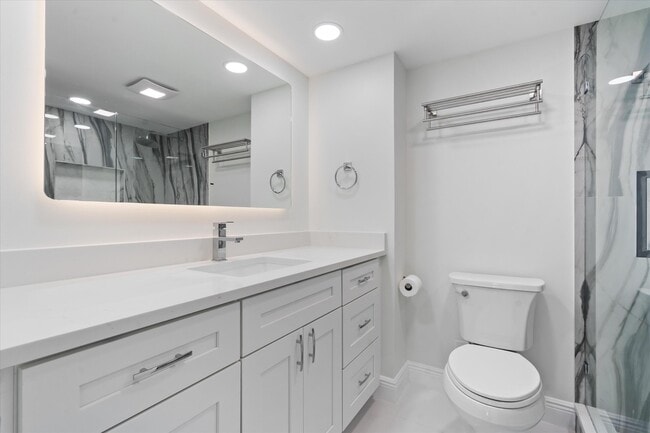 Building Photo - 3300 S Ocean Blvd