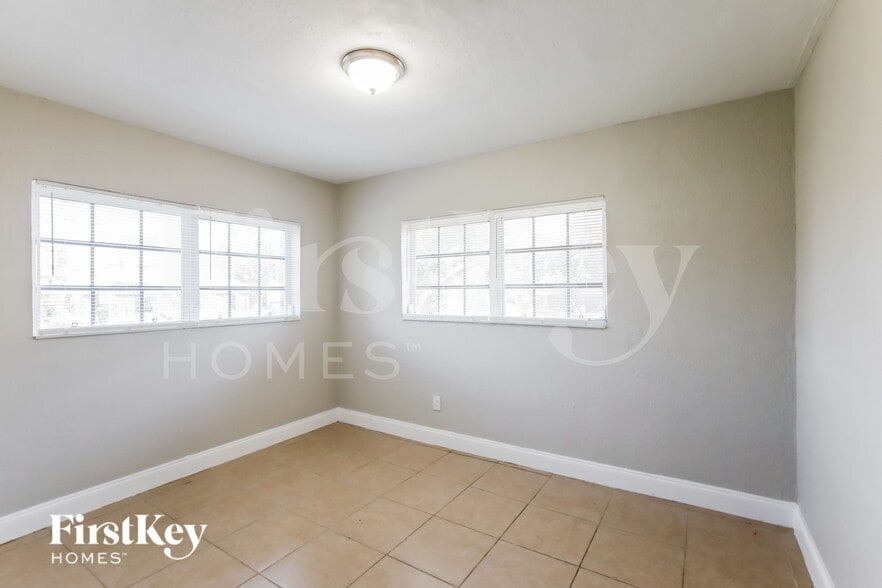 Building Photo - 20111 NW 12th Ave