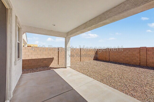 Building Photo - 4433 E Rock Daisy Ln