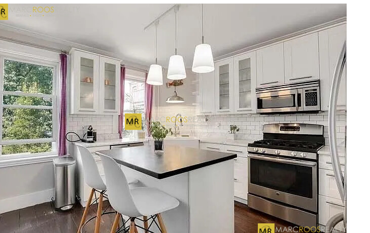 Primary Photo - 13 Greenwich St