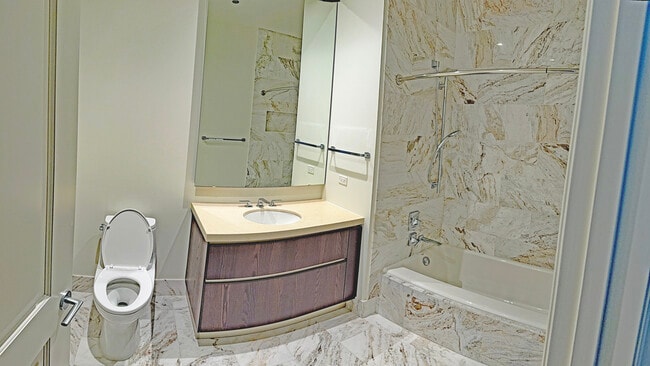 Building Photo - 363 E Wacker Dr