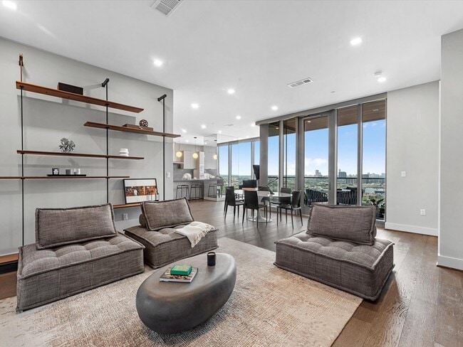 Building Photo - 1711 Allen Pkwy