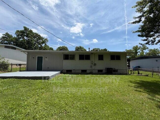 Building Photo - 10329 Chesley Dr