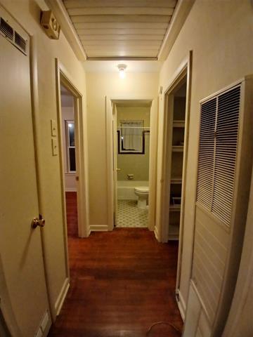 Building Photo - 3015 Avon St