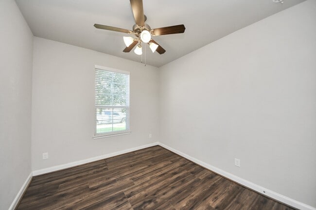 Building Photo - 24247 Prairie Glen Ln