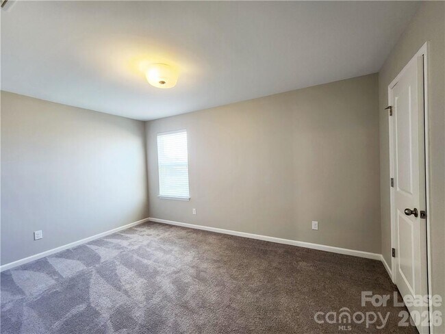 Building Photo - 4925 Grace View Dr