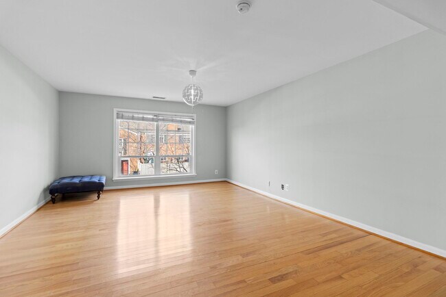 Building Photo - 1473 N Van Dorn St