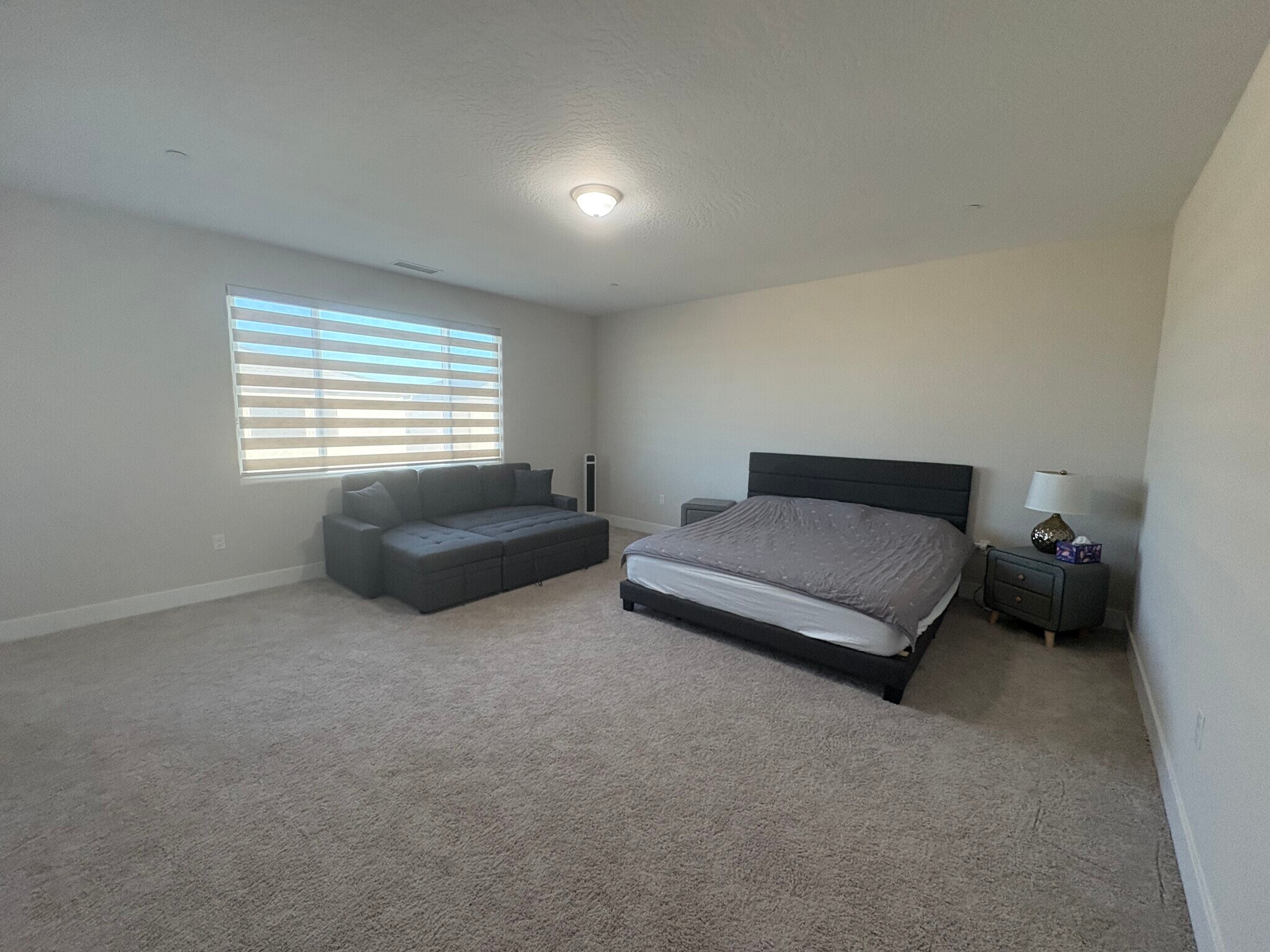 Building Photo - 2875 E Colina Dr