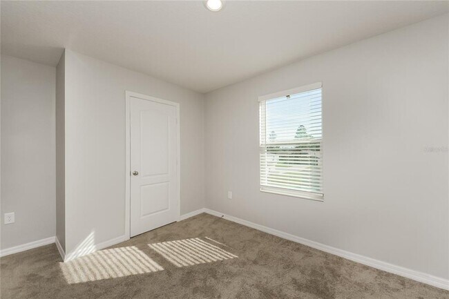 Building Photo - 204 Fig Ct