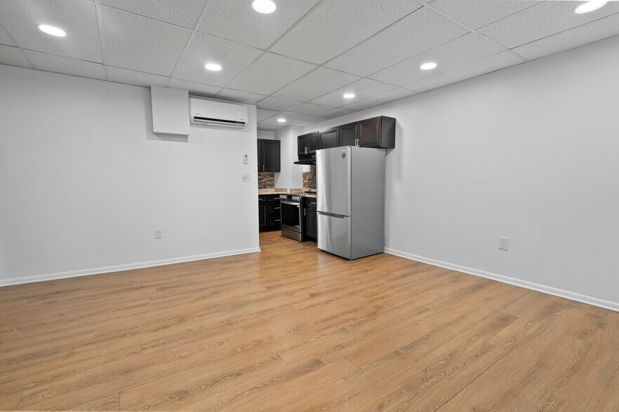 Building Photo - 2539 Saint Paul St