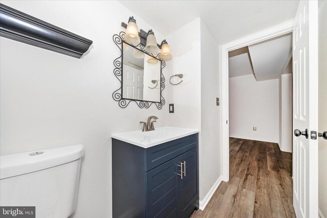 Building Photo - 19 Stonewall Ct