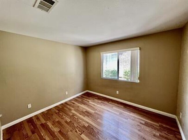 Building Photo - Single Story Summerlin Property!