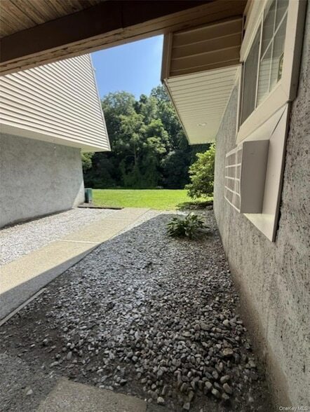 Building Photo - 315 Fox Run Ln