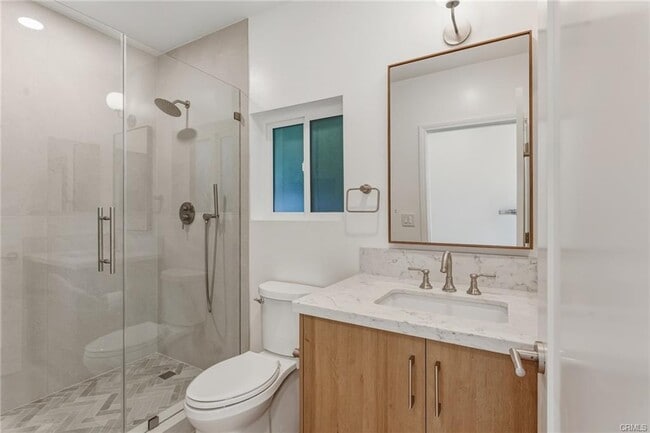 Building Photo - 6200 Woodlake Ave