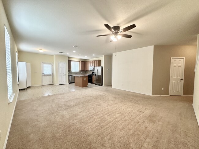 Building Photo - 14023 Laurel Br