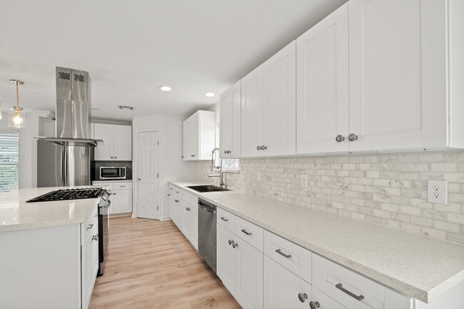 Building Photo - 4106 Gardendale Dr