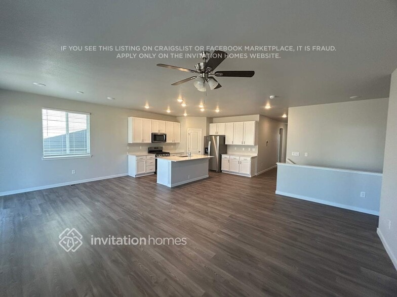 Building Photo - 4419 Shivaree St