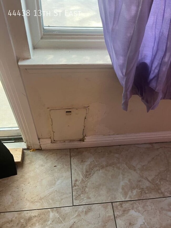 Building Photo - 44438 13th St E