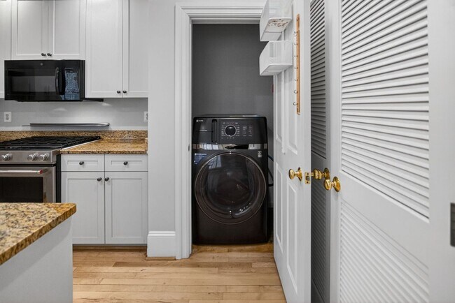 Building Photo - 1520 O St NW