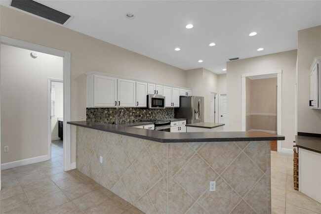 Building Photo - 11011 Hyacinth Pl