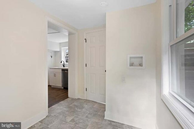 Building Photo - 3 Bedroom Feyetteville PA